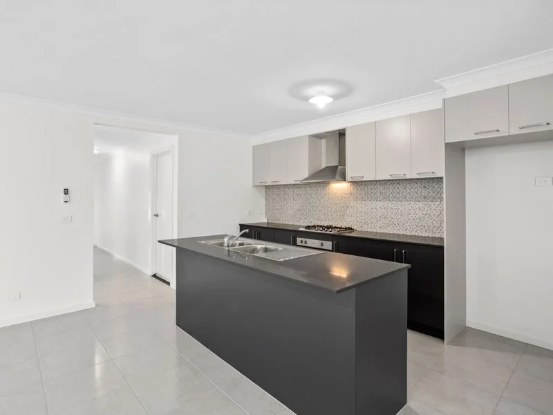 Additional image 3 of 38 Indura Drive, Werribee VIC 3030