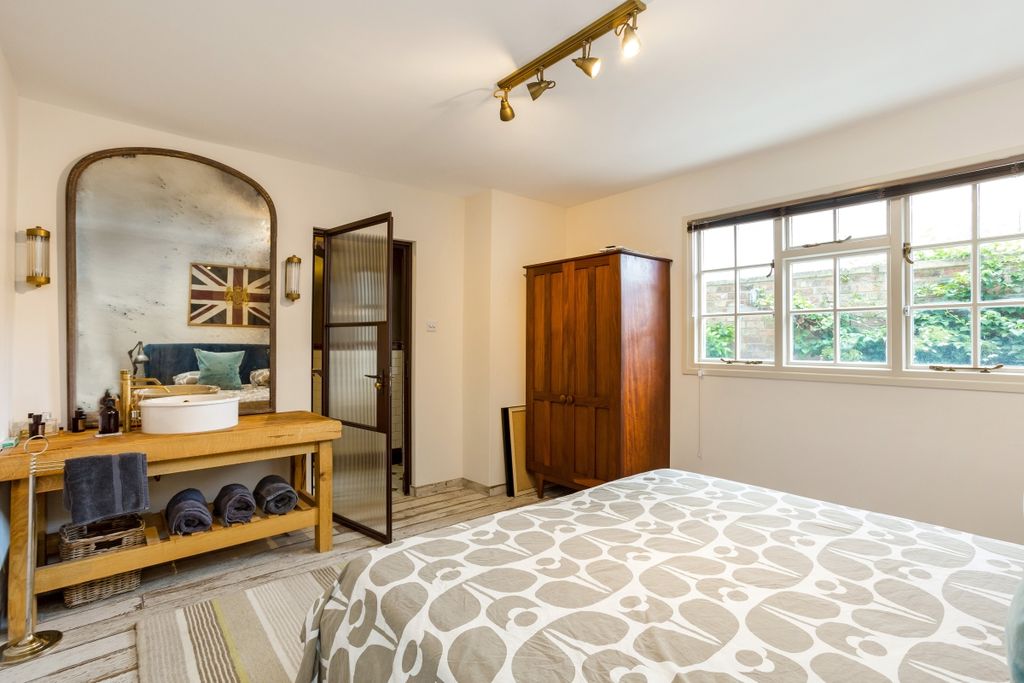 Additional image 5 of 5 bed town house to rentLansdown Parade, Cheltenham GL50