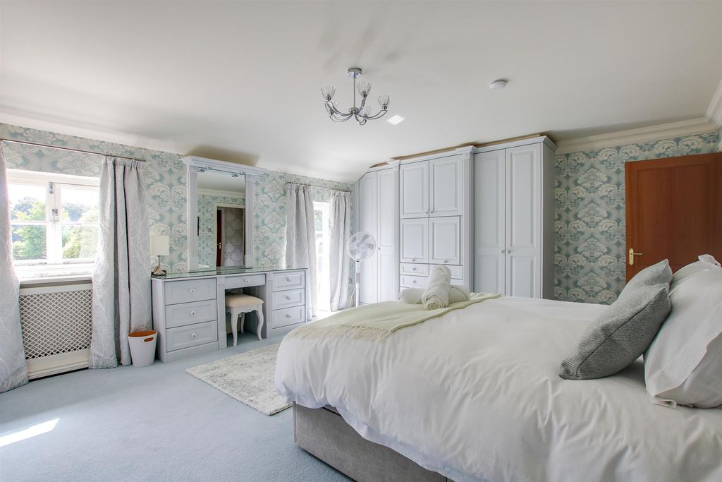 Additional image 6 of 5 bed country house to rentHarbridge Court, Somerley BH24