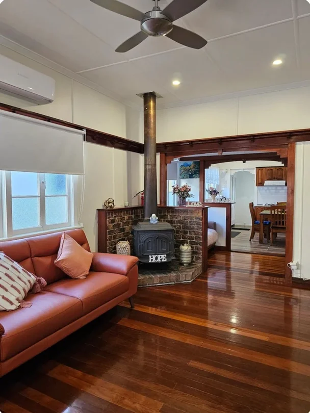 15 Harrogate St, Woolloongabba QLD 4102