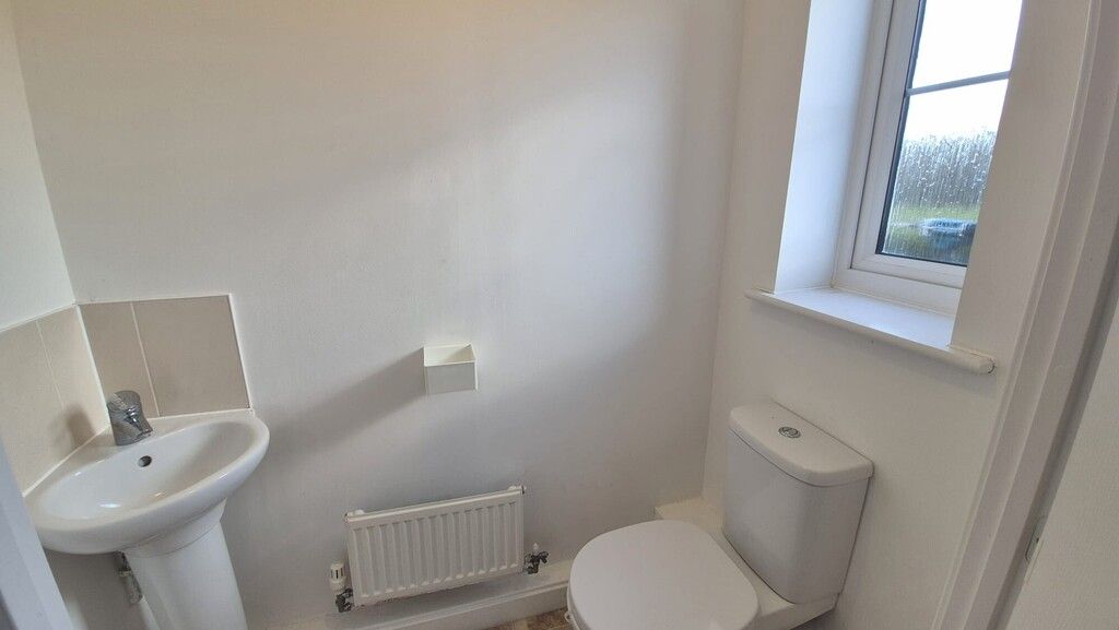 Additional image 10 of 3 bed end terrace house to rentHalcrow Avenue, Dartford DA1