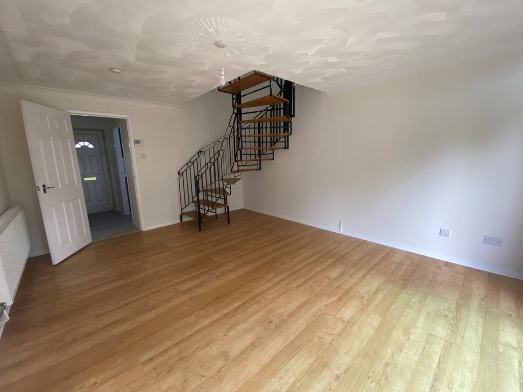Additional image 3 of 2 bed property to rentHooke Close, Poole BH17