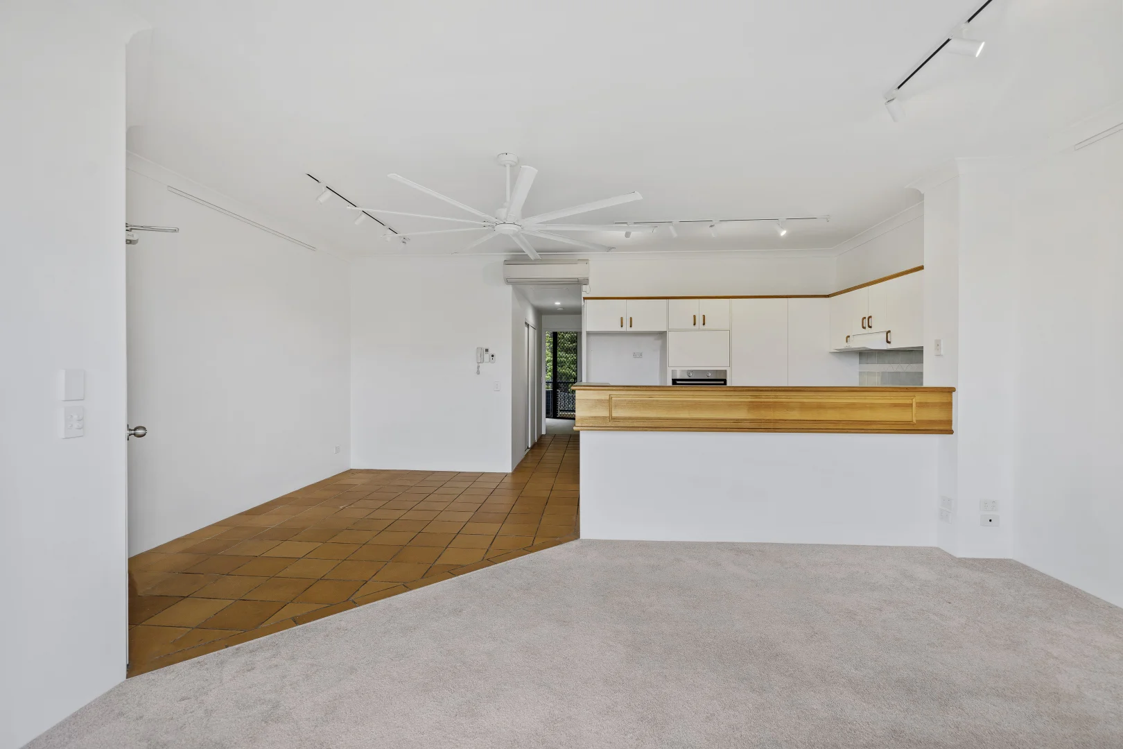 20/2 Fraser Avenue, Miami QLD 4220 photo 3