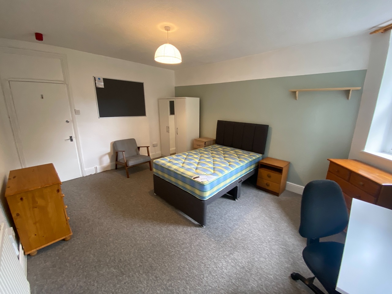 3 Bed Flat, Hughenden Road, BS8, N1 7GU