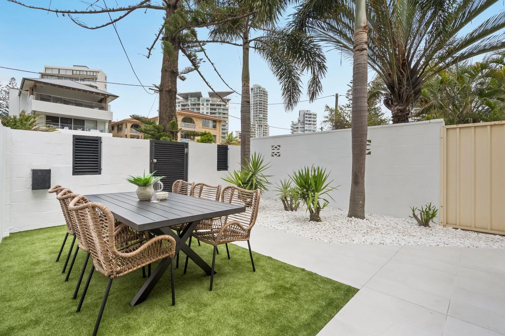 2/15 Frederick Street, Surfers Paradise QLD 4217