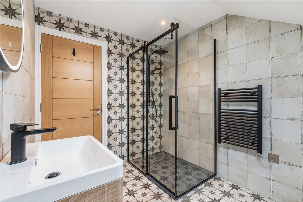 Additional image 36 of 4 bed detached house to rentChessetts Wood Road, Lapworth, Solihull B94