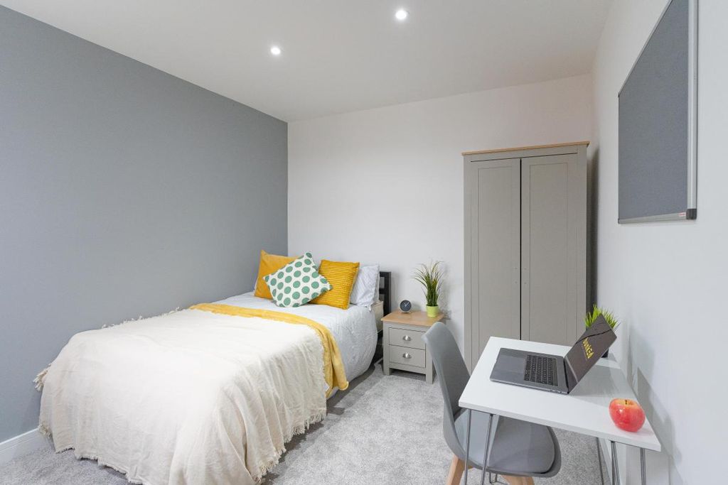 Additional image 10 of 7 bed shared accommodation to rentMargate Road, Southsea, Hampshire PO5