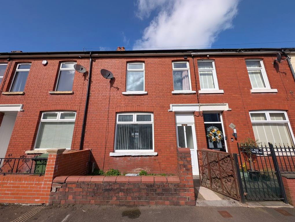 2 bed terraced house to rentBartlett Street, Caerphilly CF83