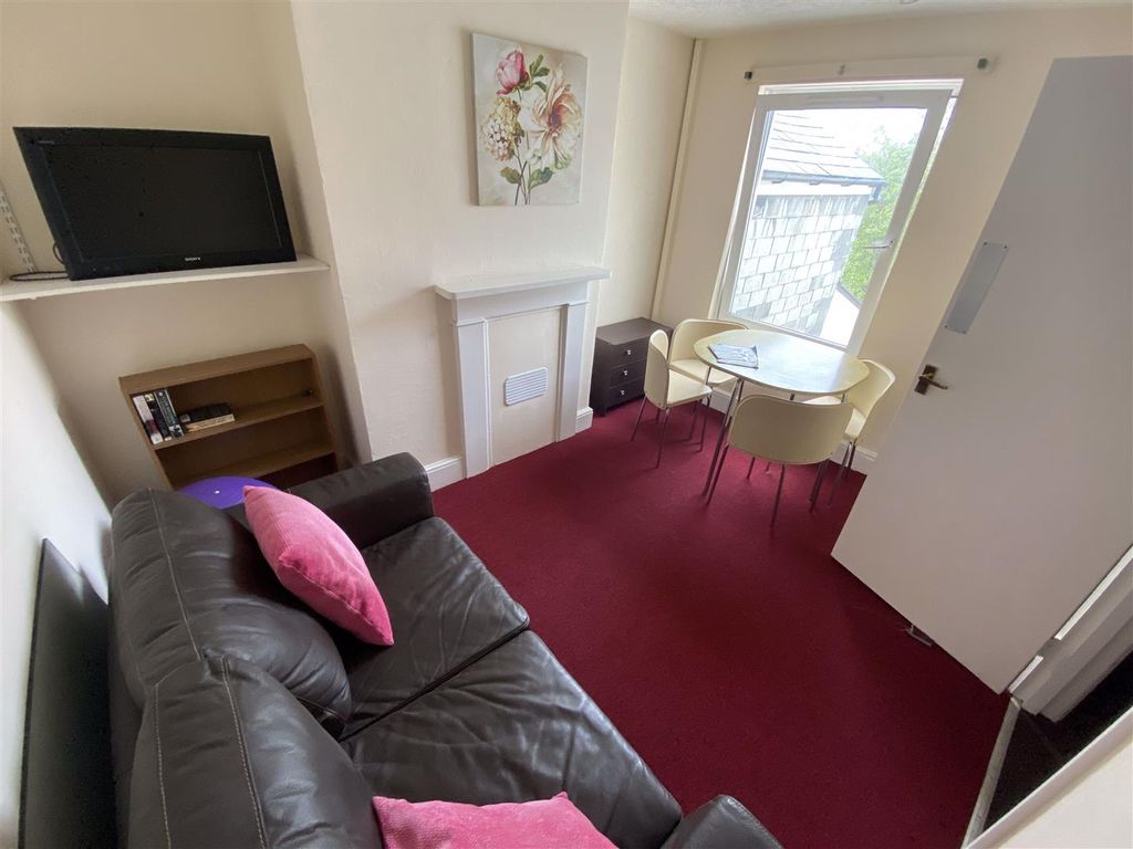 Additional image 4 of Room to rentChapel Street, Newport PO30