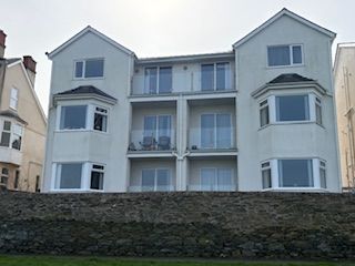 3 bed flat to rentSt. Davids Road, Holyhead LL65