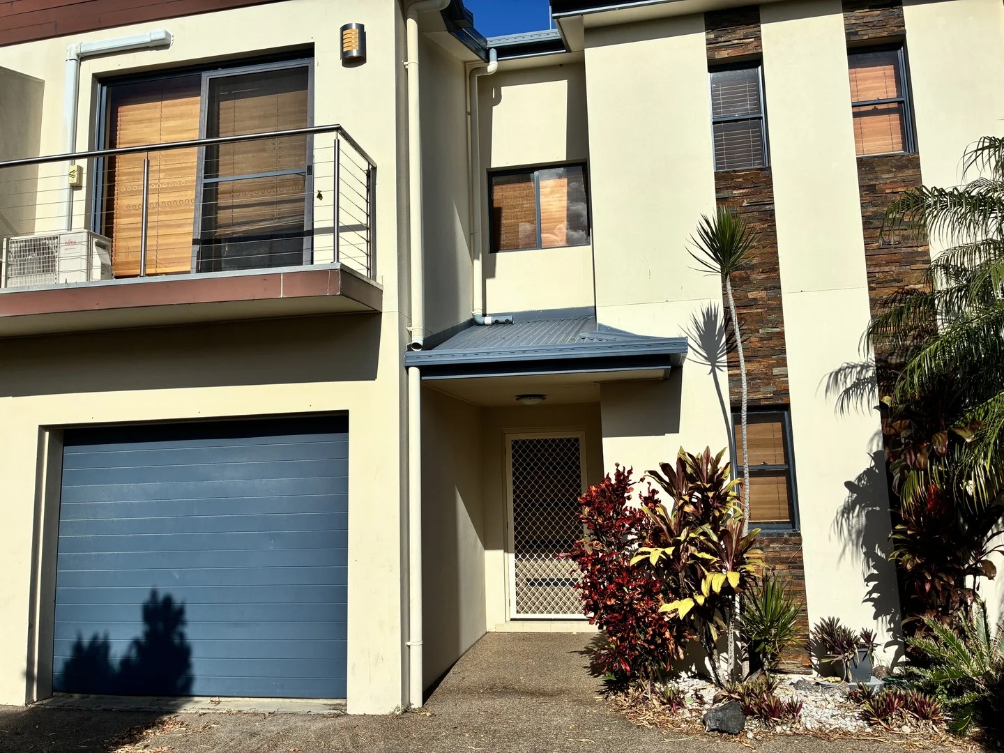 10/243 Torquay Tce, Torquay QLD 4655