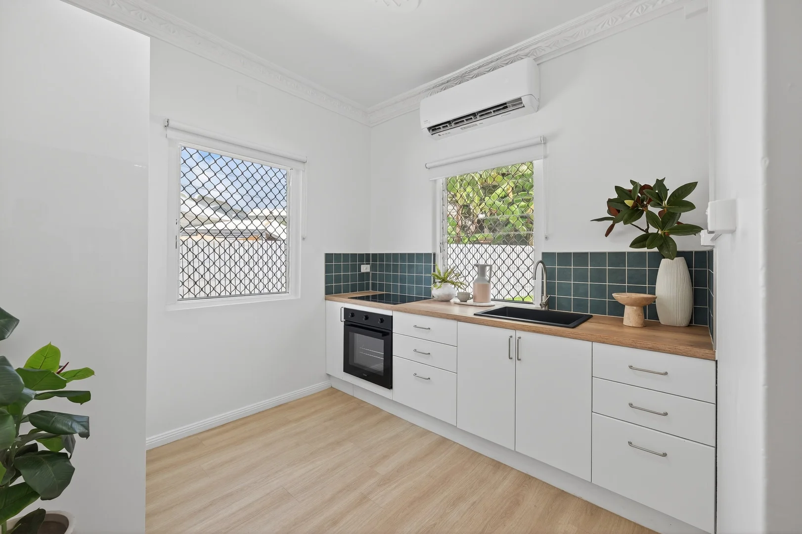 Additional image 2 of 1/2 Morehead Street, South Townsville QLD 4810