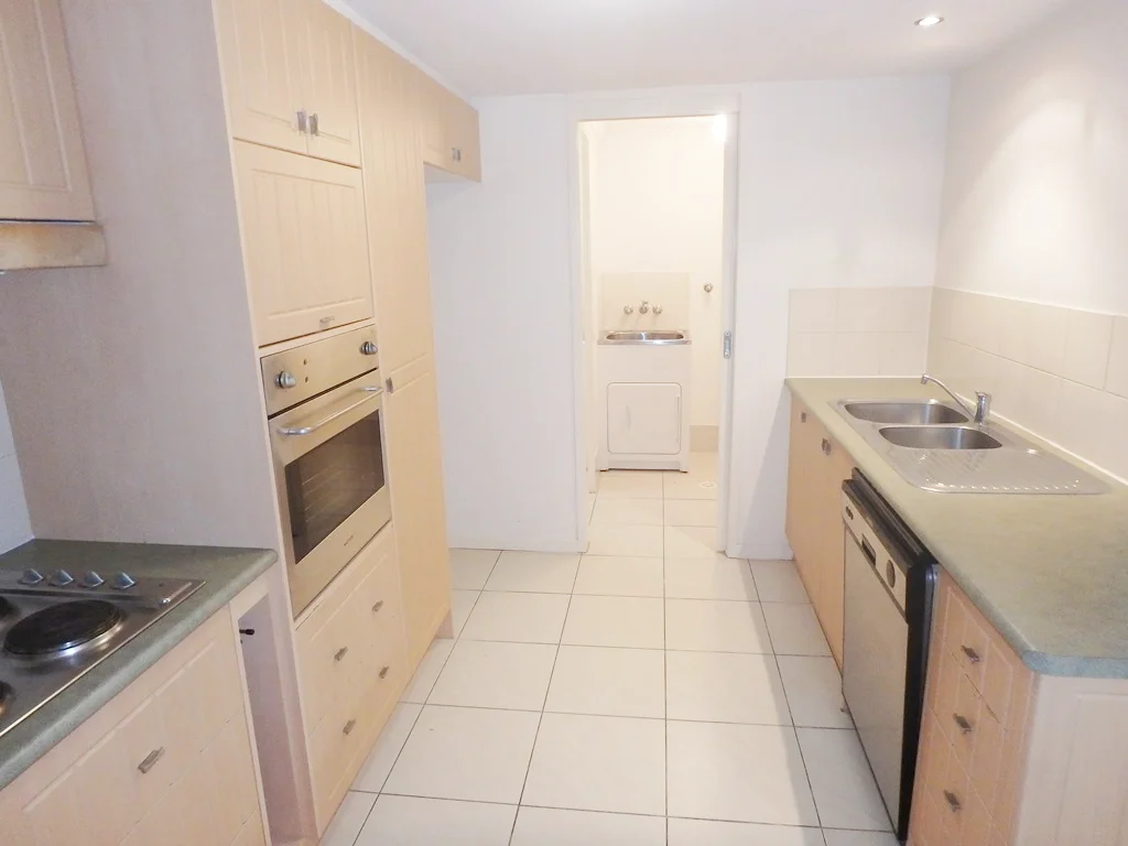 Additional image 2 of 2/101 Ekibin Road, Annerley QLD 4103