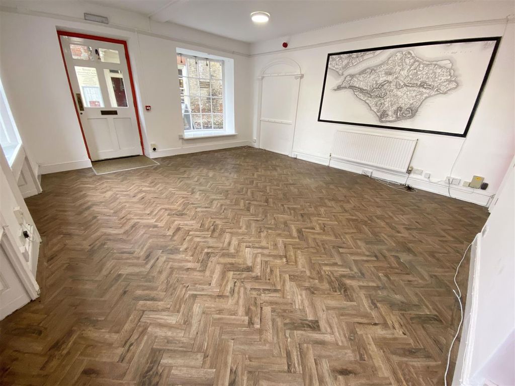 Additional image 3 of Retail premises to rentSt. Thomas' Square, Newport PO30