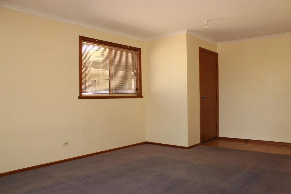 33a Bopeechee Street, Roxby Downs SA 5725 photo 4