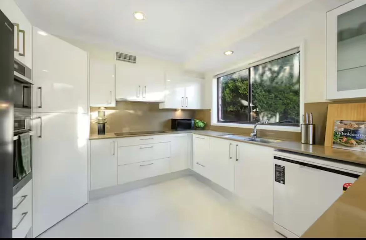 6 Indra Road, Tascott NSW 2250
