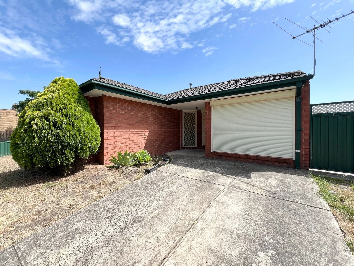 20 Masters Circuit, Roxburgh Park VIC 3064