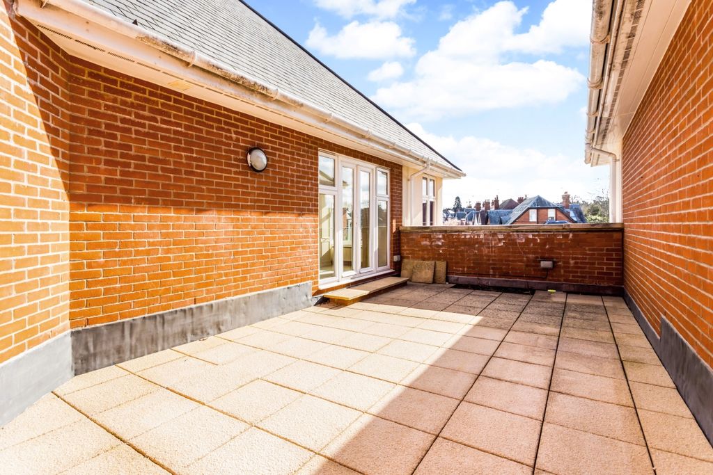 Additional image 18 of 3 bed flat to rentWarberry Park Gardens, Tunbridge Wells TN4