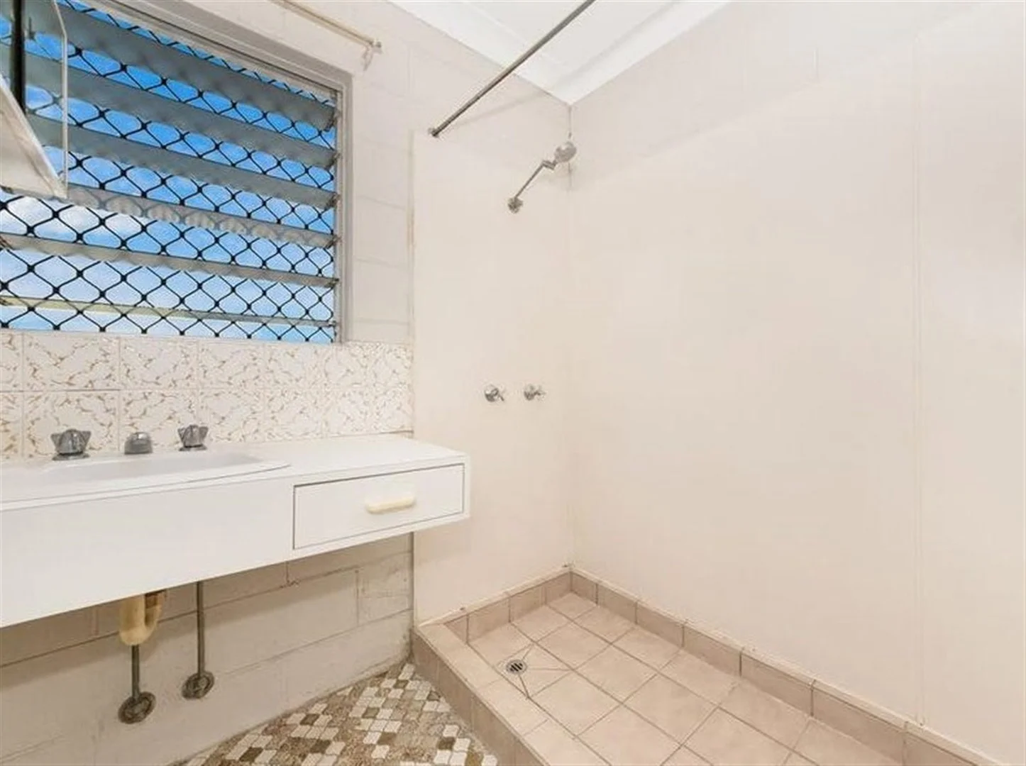 Additional image 5 of 4/4 Goldring Street, Hermit Park QLD 4812
