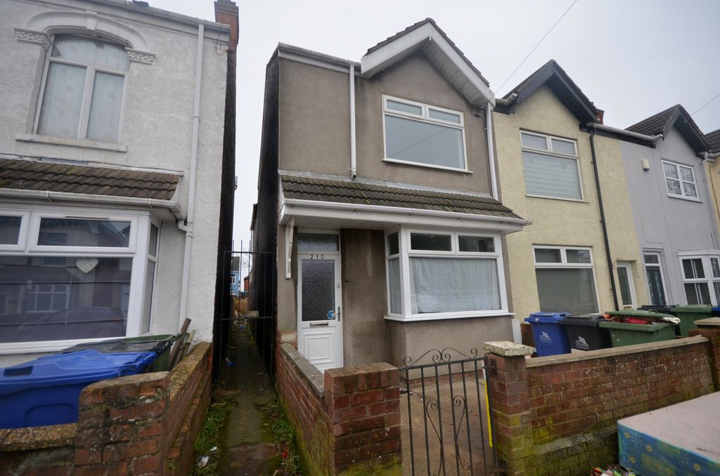 3 bed terraced house to rentDurban Road, Grimsby DN32