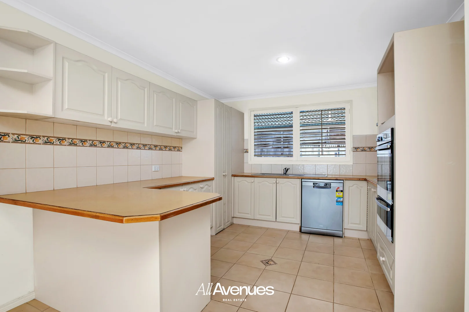 Additional image 3 of 10 Kalastaire Grove, Berwick VIC 3806
