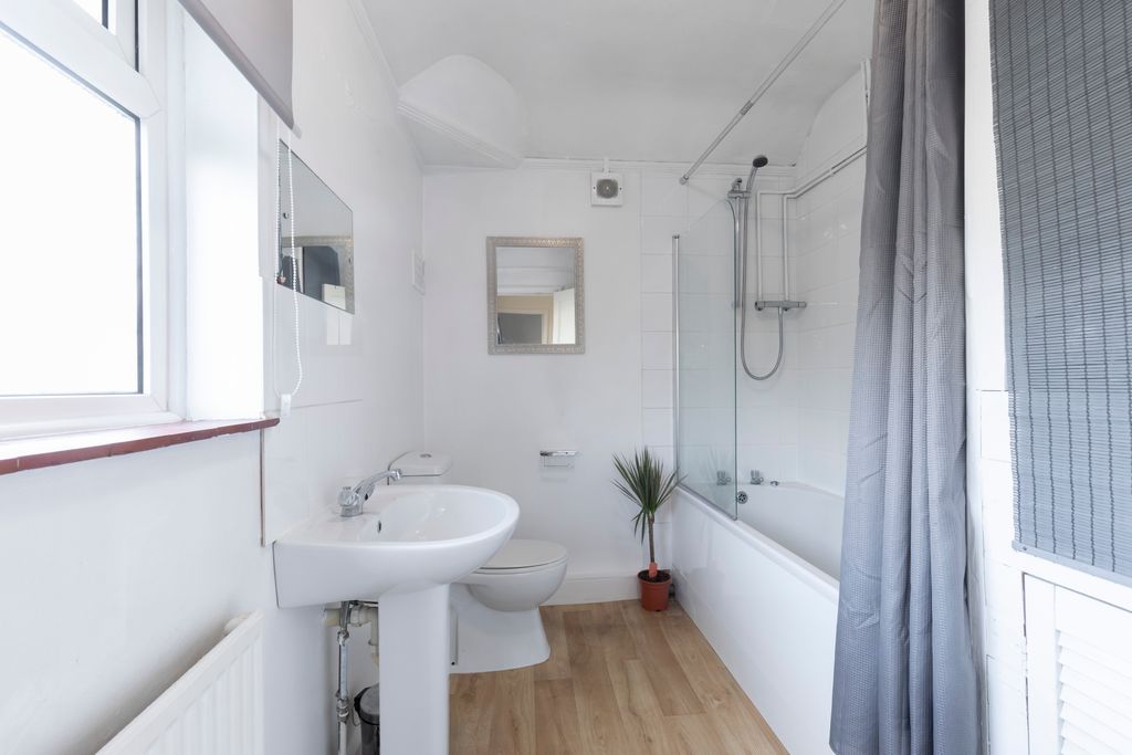 Additional image 6 of 4 bed semi-detached house to rentSt. Pauls Street South, Cheltenham GL50