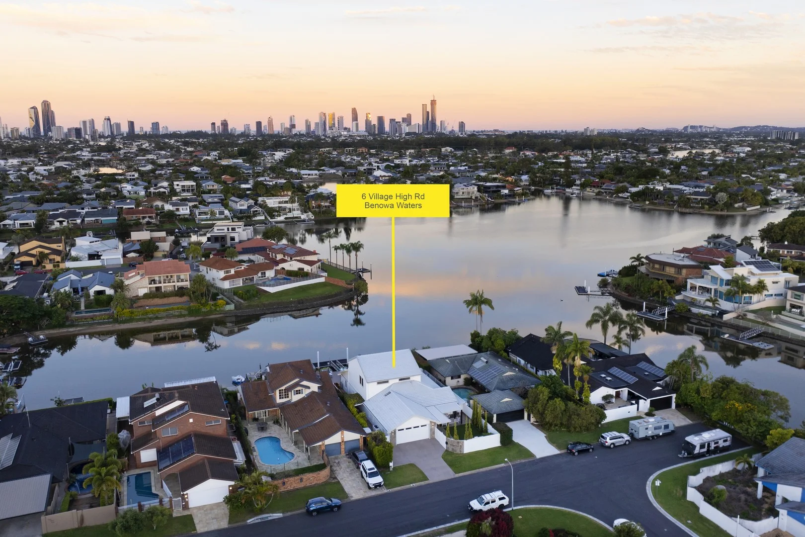 6 Village High Road, Benowa QLD 4217