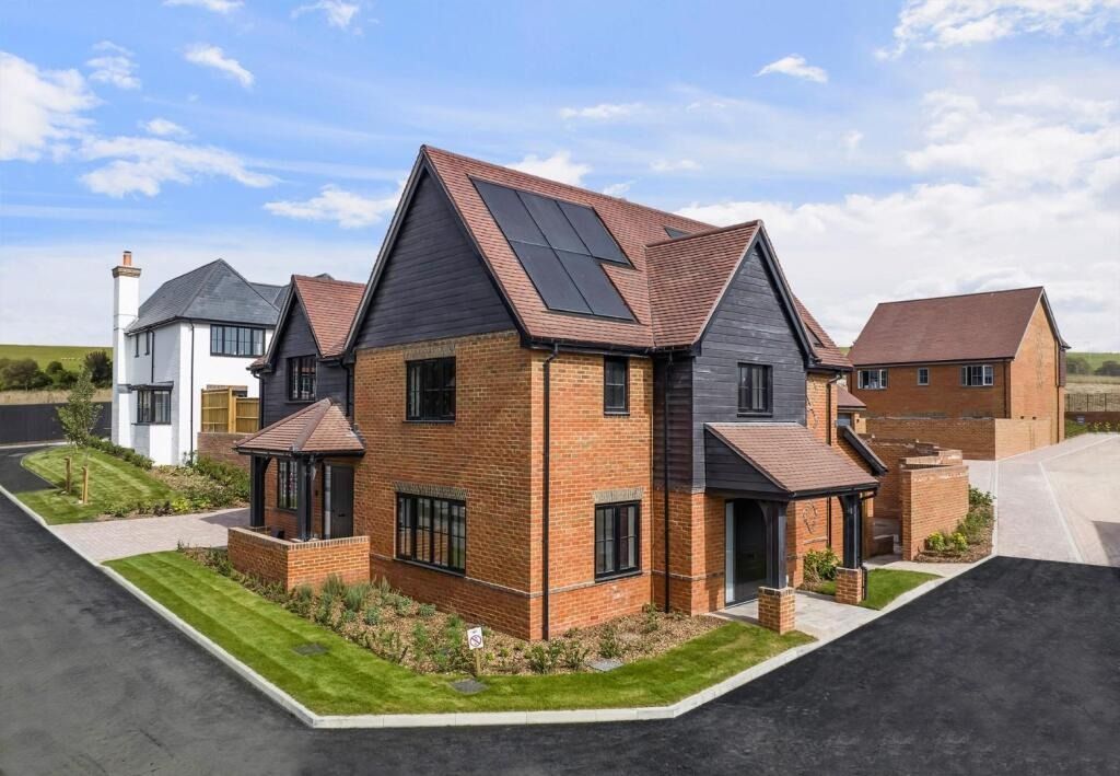 3 bed semi-detached house to rentSkylarks, Rottingdean BN2