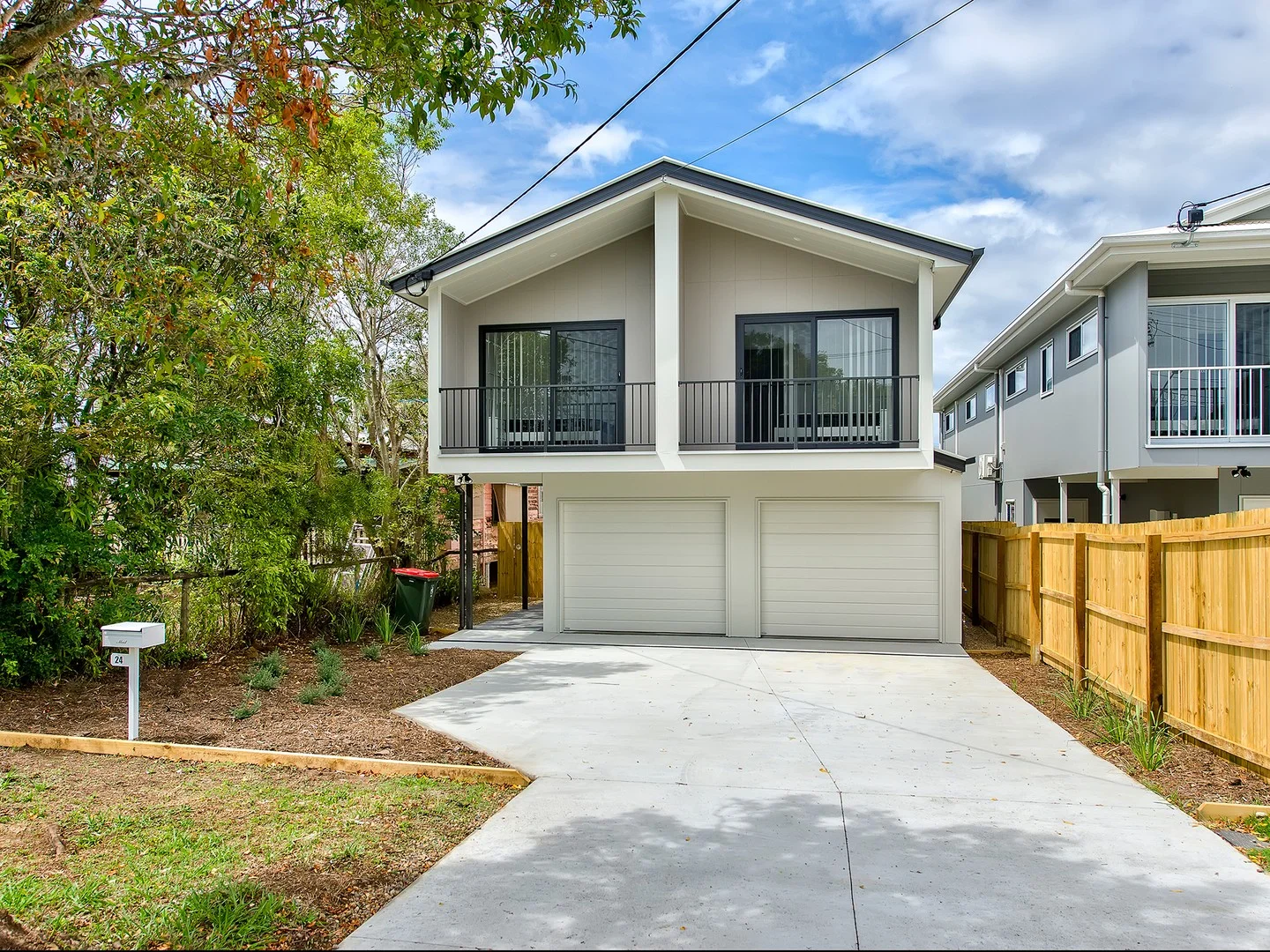 24 Daniel Street, Lota QLD 4179