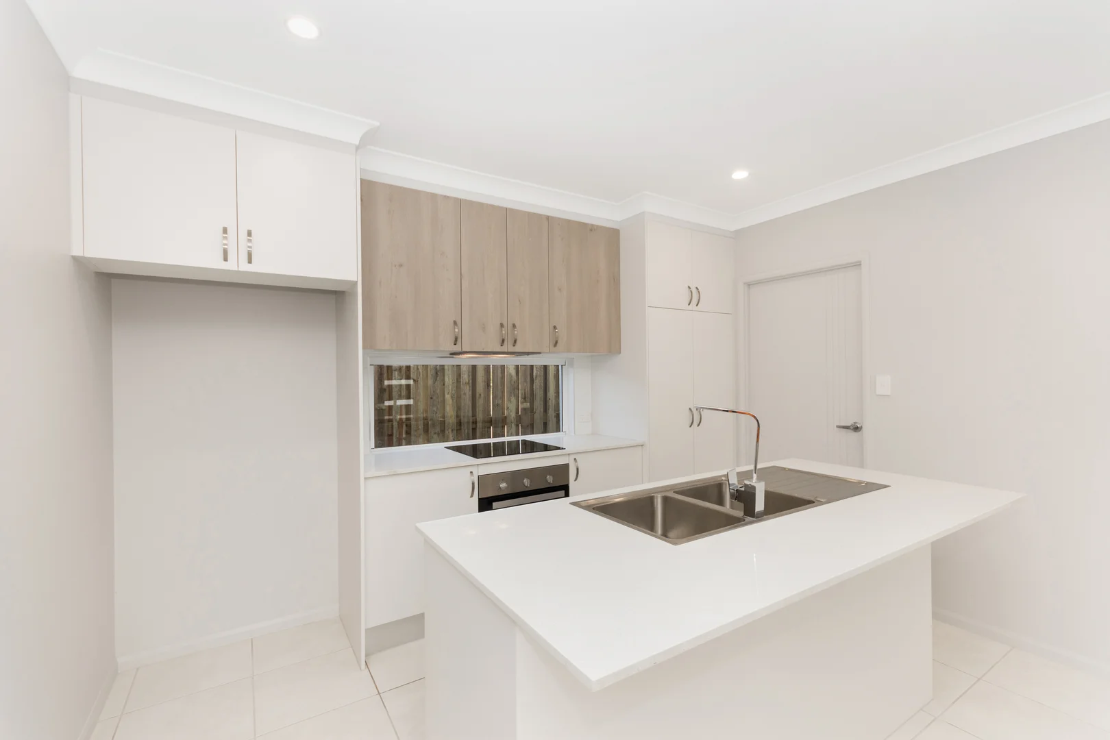 Additional image 2 of 12B Target Street, Oonoonba QLD 4811