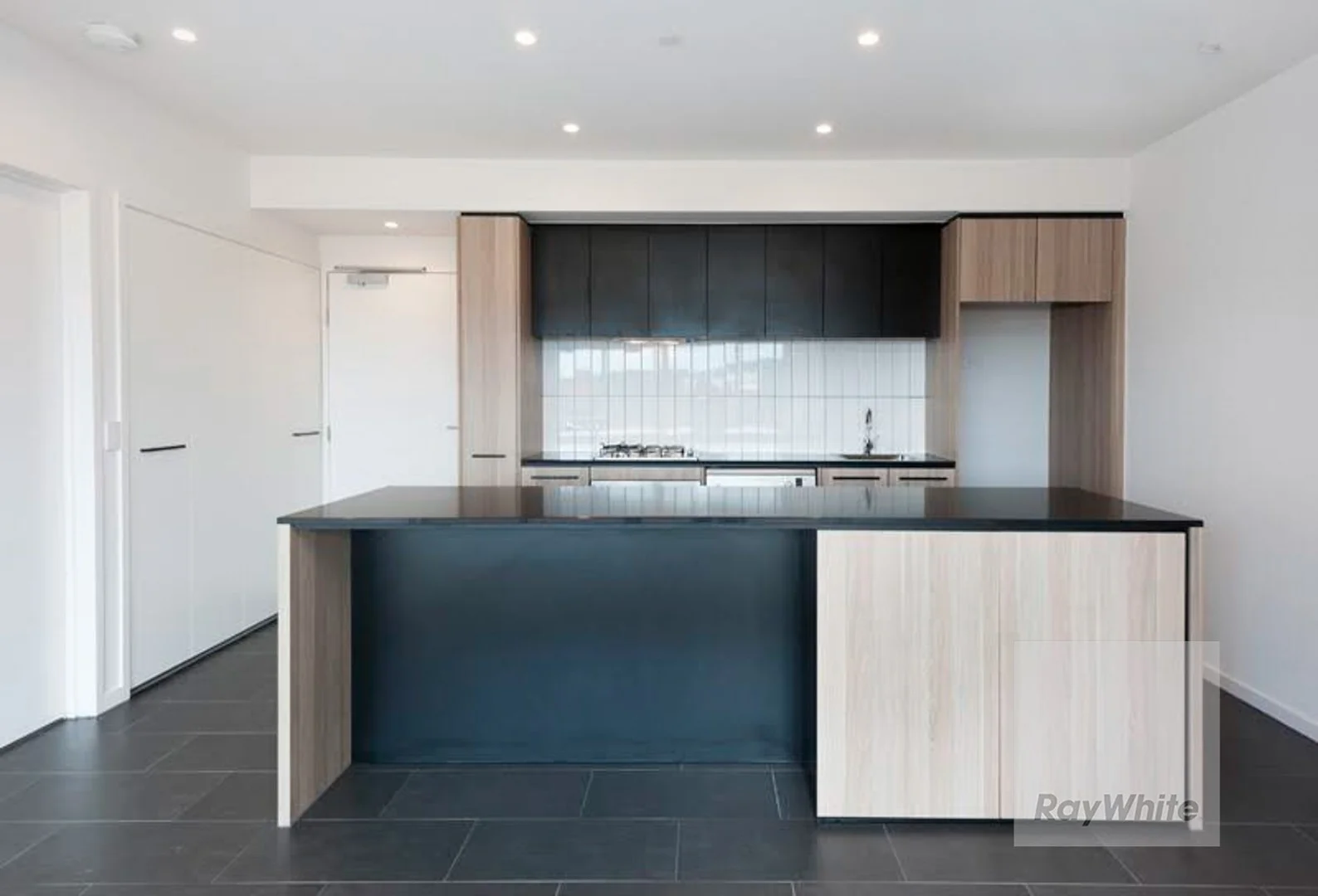 205/30 Oleander Drive, Mill Park VIC 3082