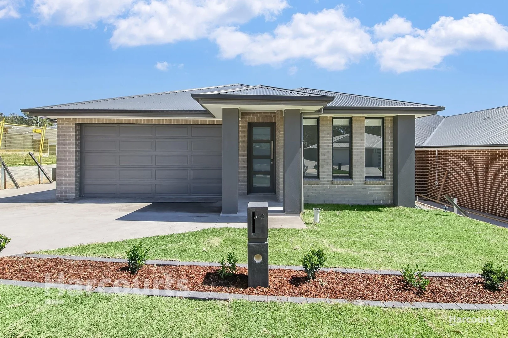 40 Burton Drive, Tahmoor NSW 2573