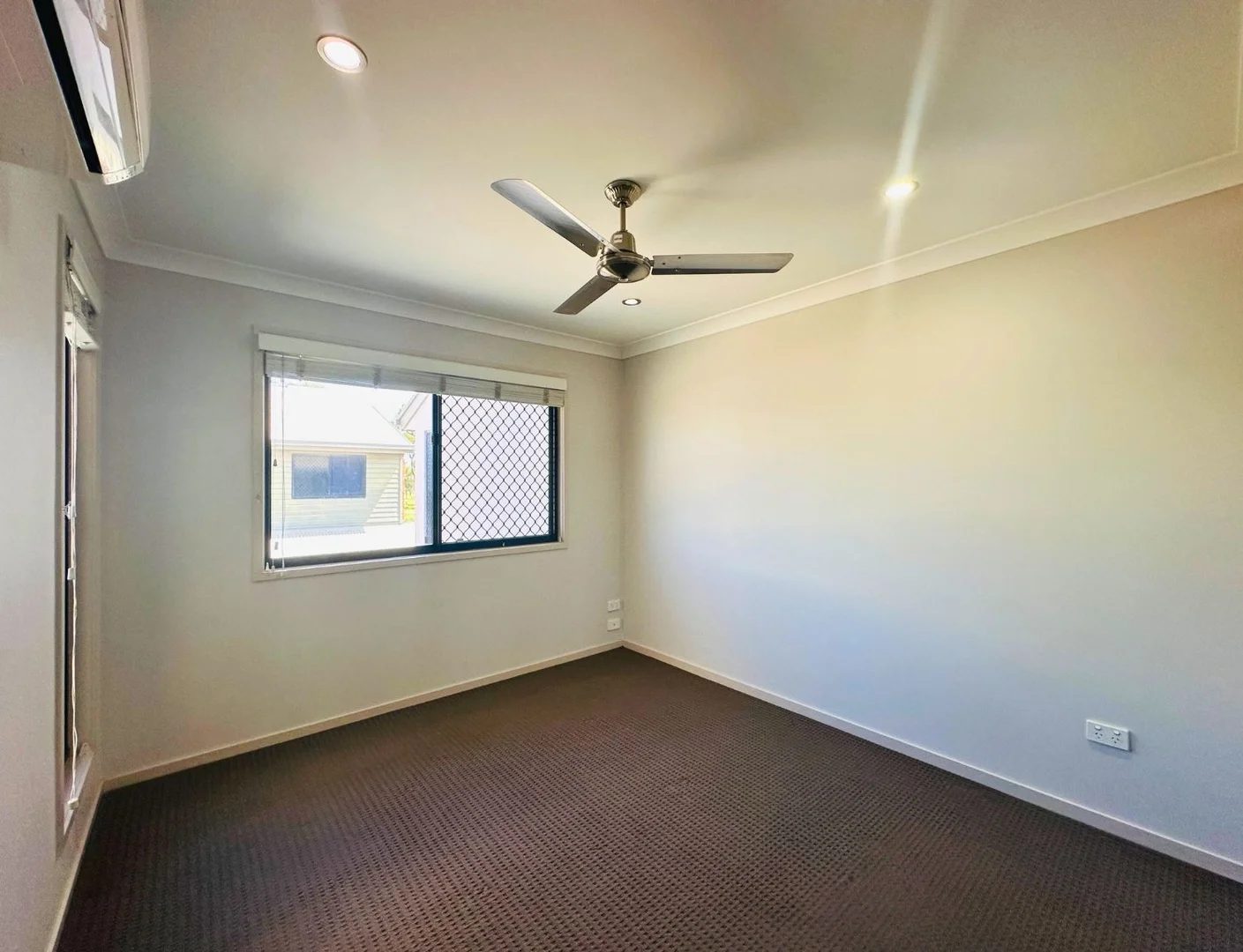 Additional image 12 of 6/8-10 Lambert Drive, Moranbah QLD 4744