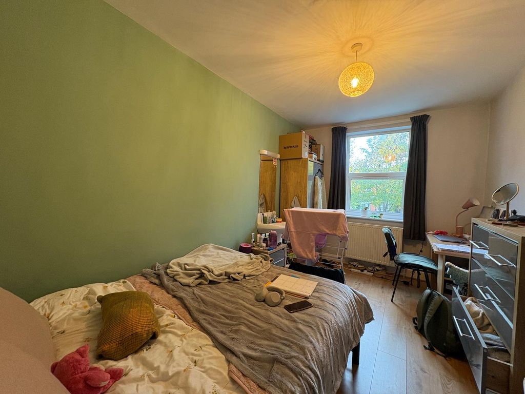 Additional image 14 of 6 bed semi-detached house to rentMilton Road, Southampton SO15