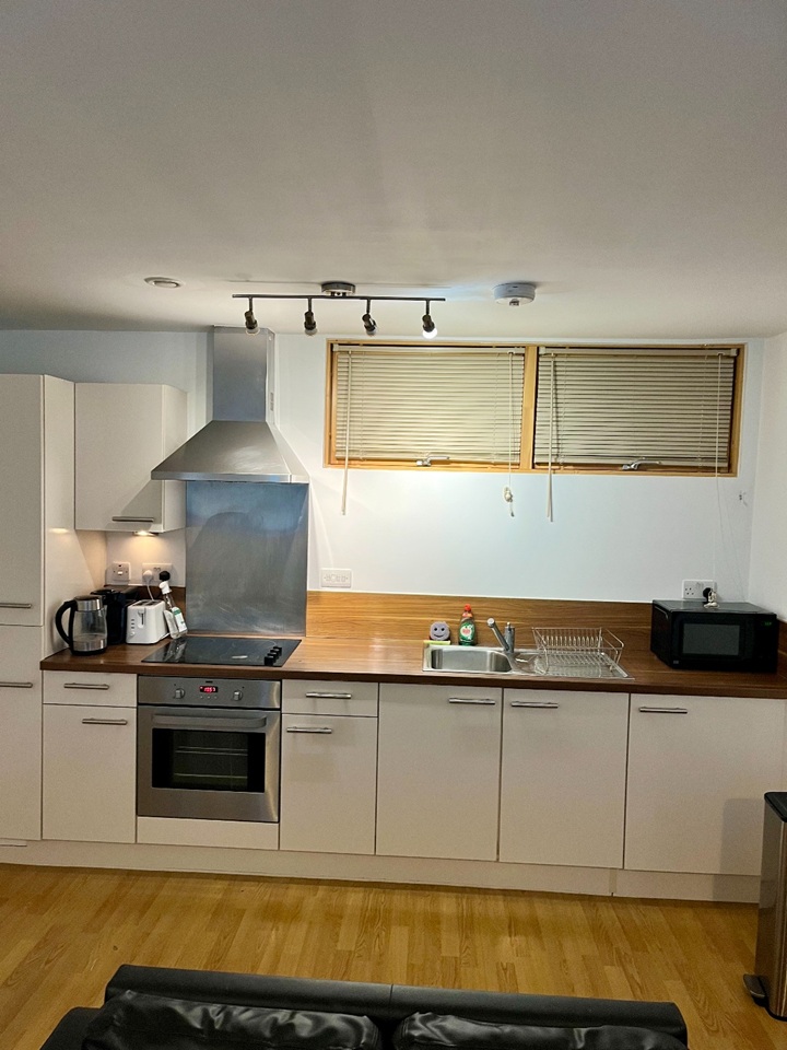 1 Bed Flat, Mann Island, L3, N1 7GU photo 3