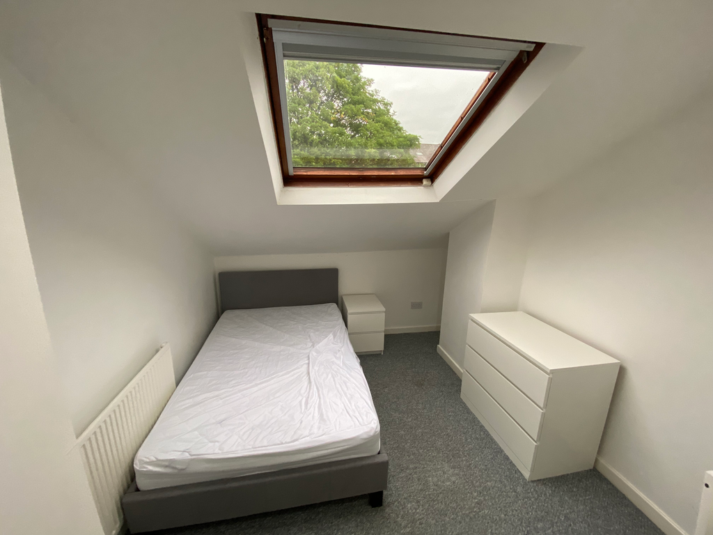 4 bed flat to rentKelso Road, Leeds LS2