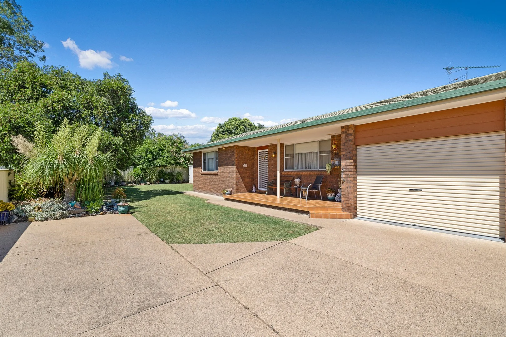 2/53 Susanne Street, Tamworth NSW 2340