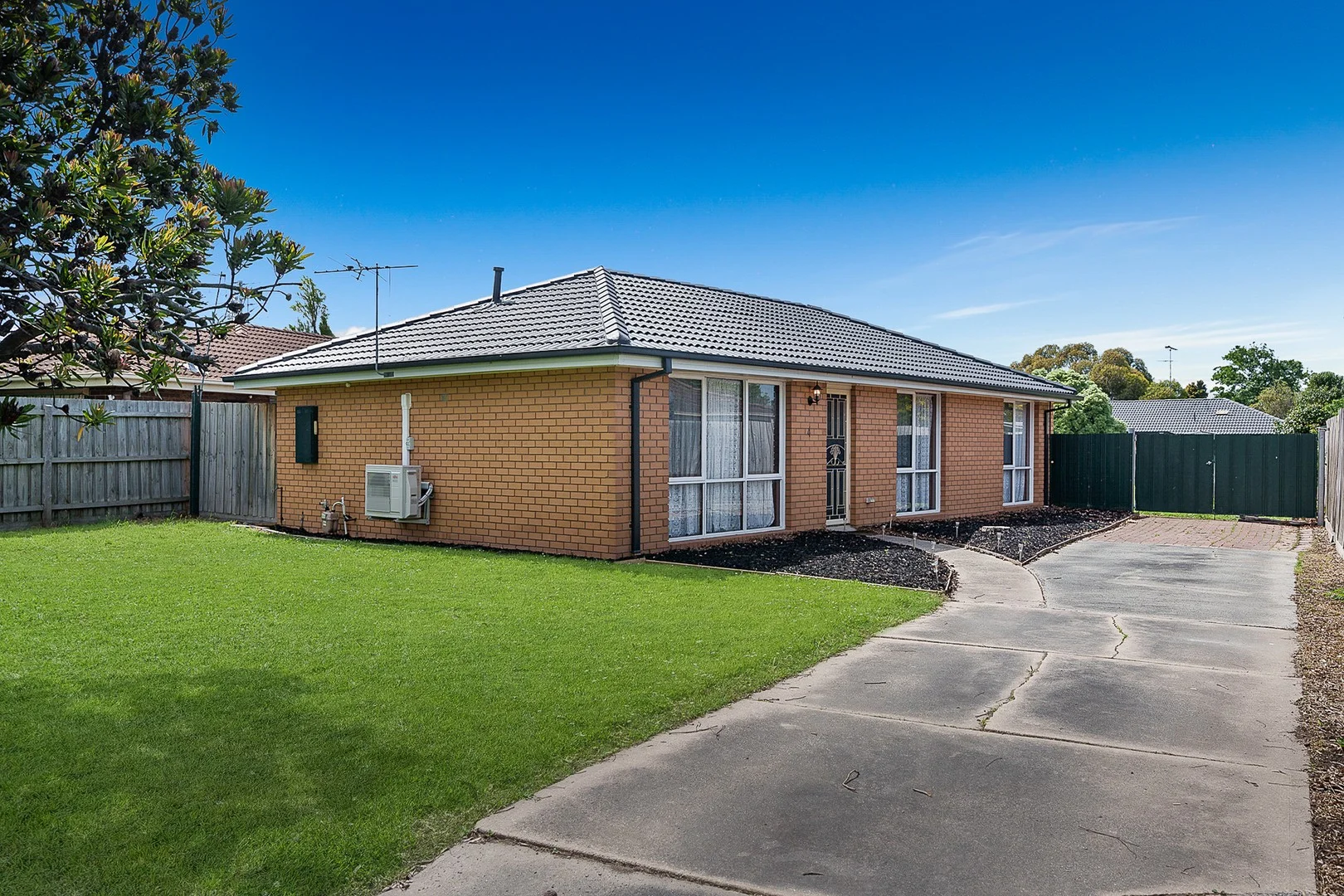 4 Katjusha Court, Pakenham VIC 3810