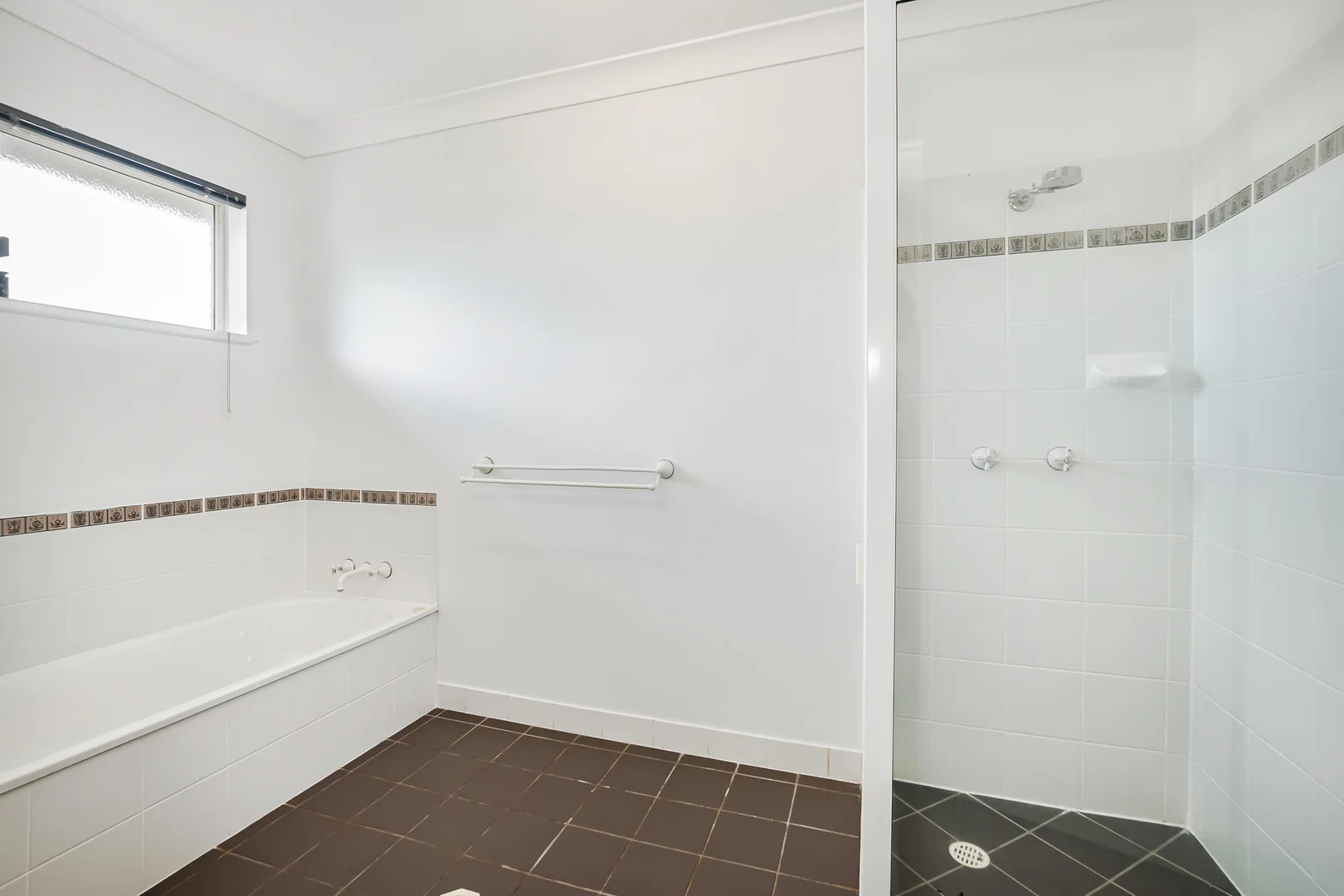 Additional image 16 of 42 Emmadale Drive, New Auckland QLD 4680