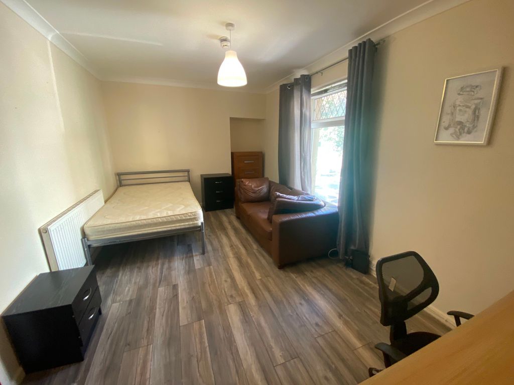 2 bed flat to rentFirst Floor Flat, Mansel Street, Swansea SA1
