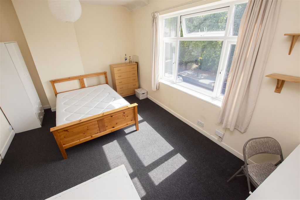 Additional image 5 of 5 bed shared accommodation to rentHeeley Road, Birmingham, West Midlands B29