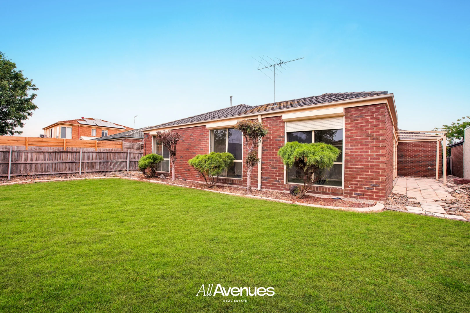 Additional image 15 of 10 Kalastaire Grove, Berwick VIC 3806