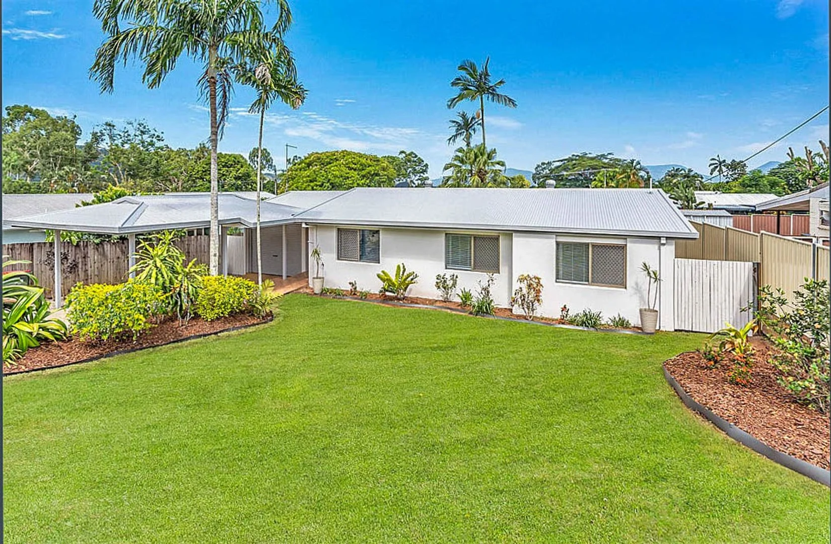 2 Rogers Close, Whitfield QLD 4870