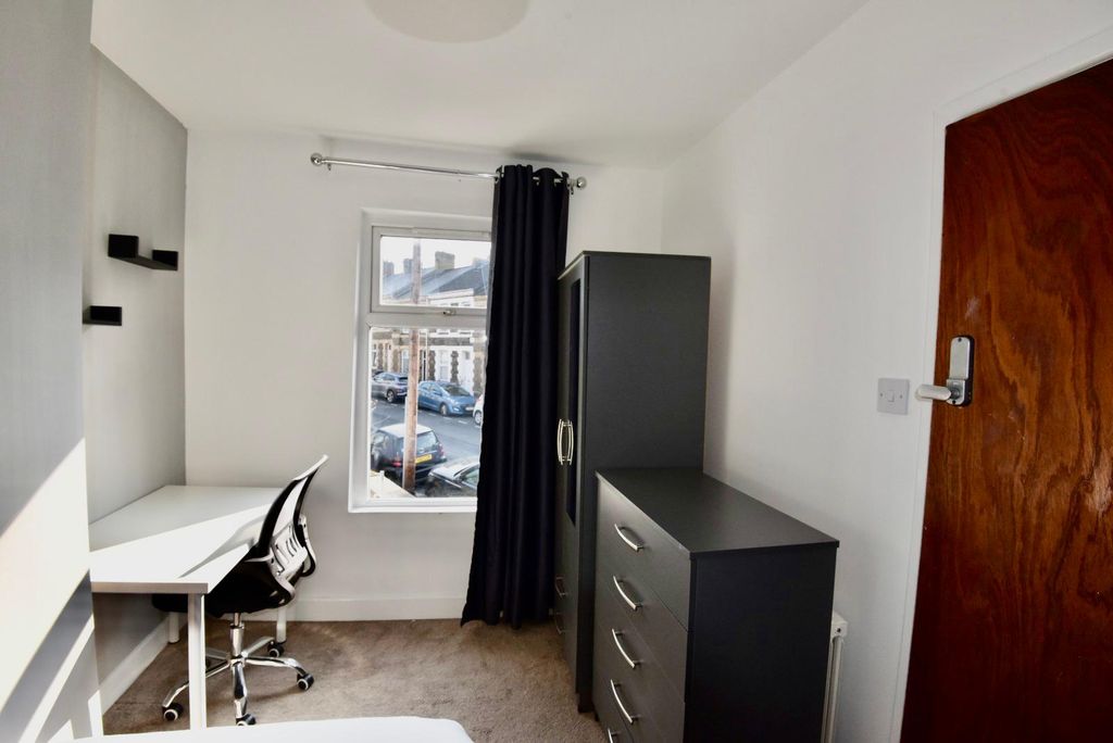 Additional image 19 of 4 bed shared accommodation to rentLucas St, Newport NP20