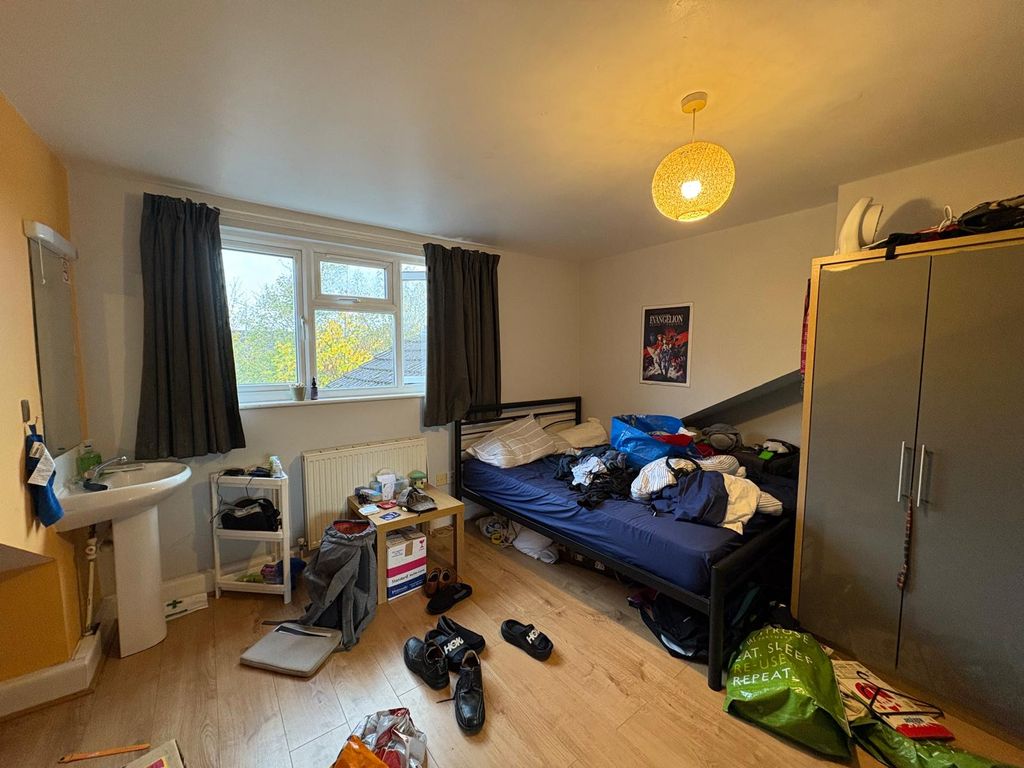 Additional image 4 of 6 bed semi-detached house to rentMilton Road, Southampton SO15