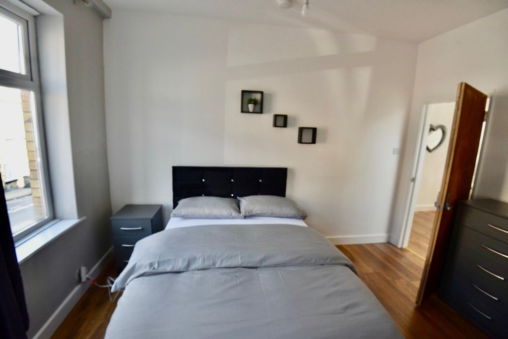Additional image 6 of 4 bed shared accommodation to rentLucas St, Newport NP20