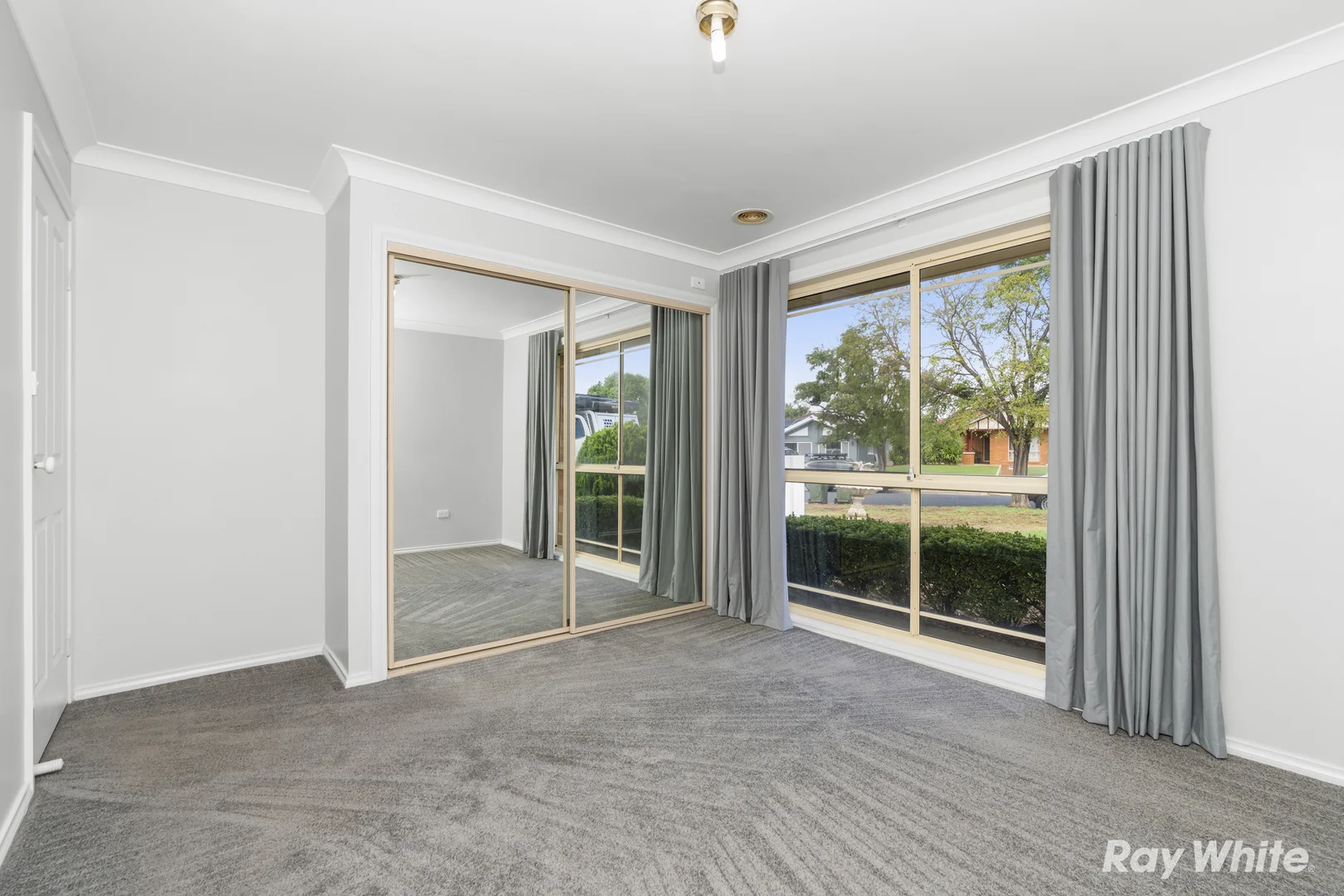 Additional image 10 of 23 Kaldari Crescent, Glenfield Park NSW 2650