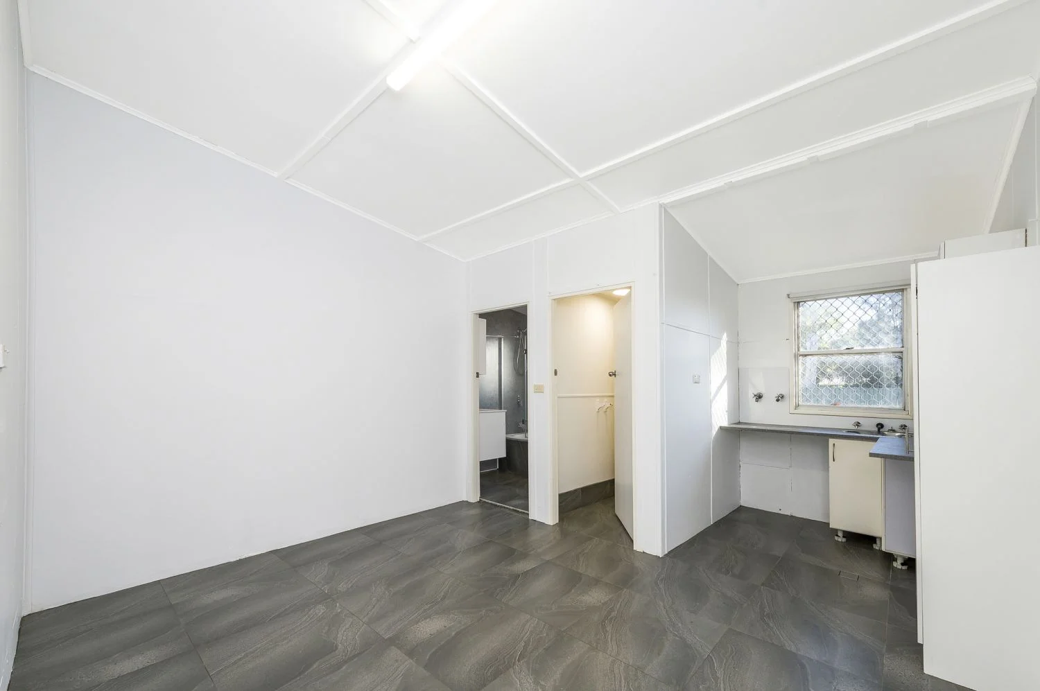 Additional image 9 of 6 Fifth Road, Armadale WA 6112
