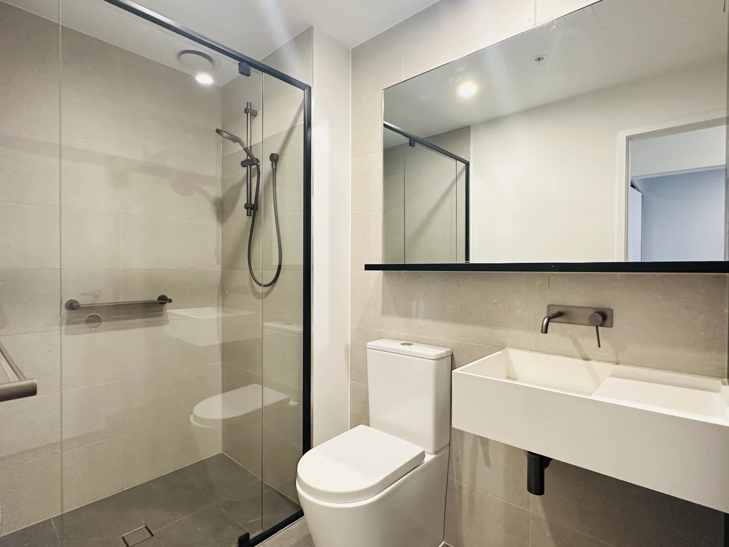 Additional image 7 of 2B1B/1408 Centre Road, Clayton South VIC 3169