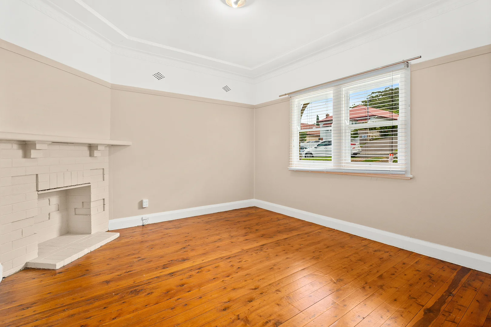 Additional image 4 of 37 McKenzie Avenue, Wollongong NSW 2500